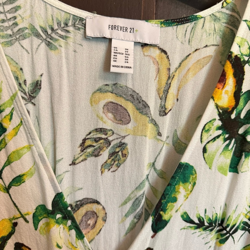 Forever 21 Tropical Print Dress 🥑 🌿 - Picture 4 of 5